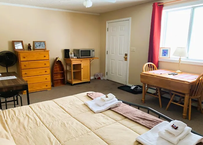 Love Hotels St John River By Oyo At Fort Kent Me