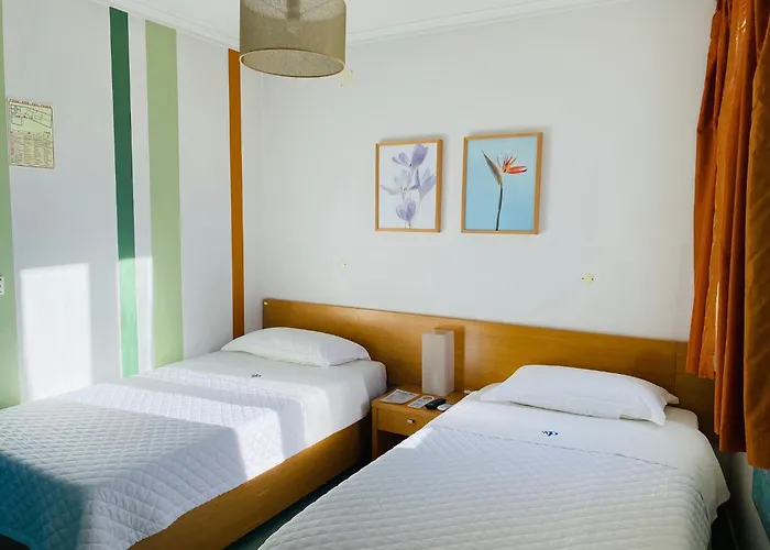 Weaa Hotel