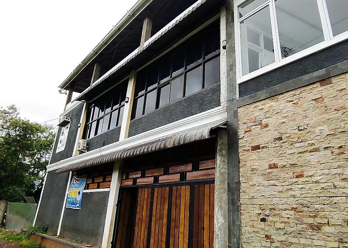 Hotel O Aini Homestay
