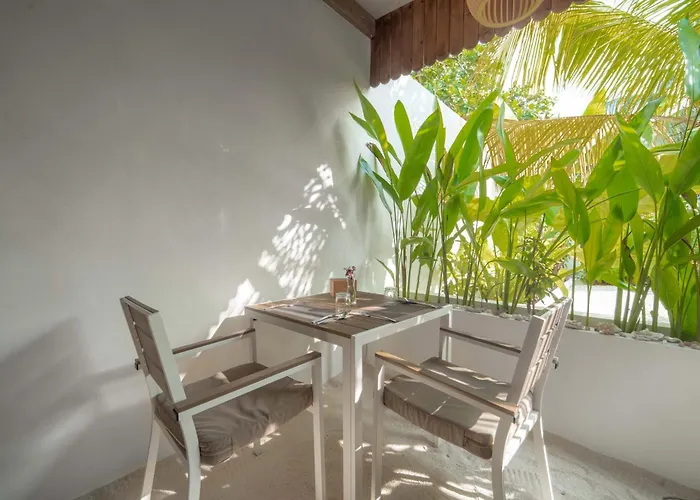 Oasis Dhigurah