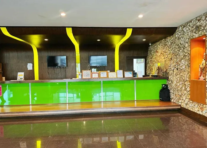 Capital O 75514 Vasidtee City Hotel