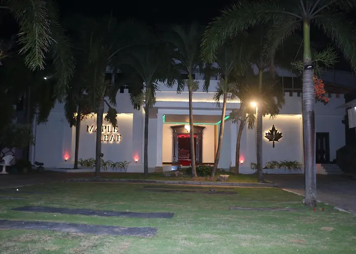 Maple Leaf Hotel