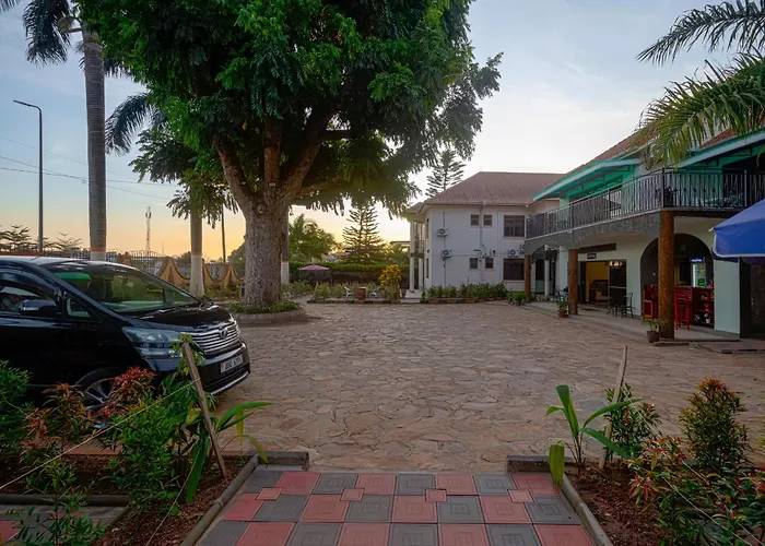 7 Days Motel Near Un Base