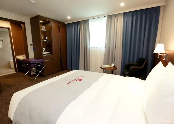 Ramada Taebaek Hotel