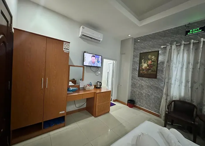 Rich Hotel