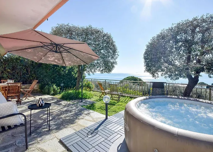 Beach Front Apartment In Recco With Wifi