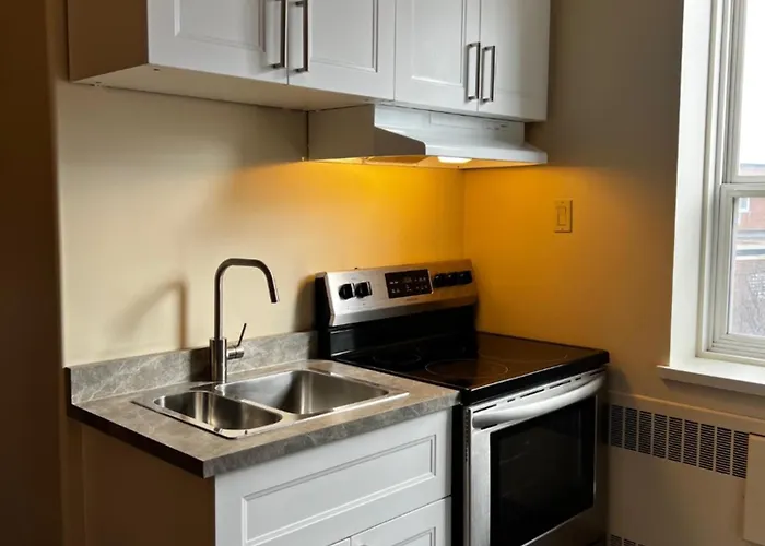 Athabasca Valley Inn & Suites