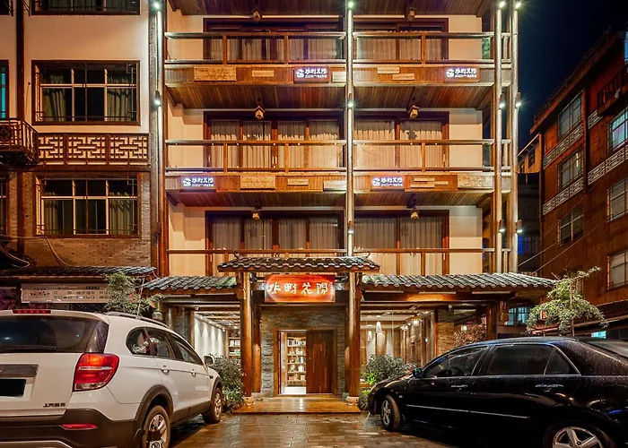Zhangjiajie Waterfront Huajian Inn & Tianmen Shan National Forest Park & Free Pick-Up & Breakfast,Coffee,Tea