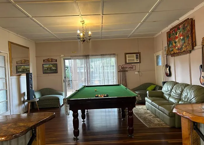 Gundy Pub & Caravan Park
