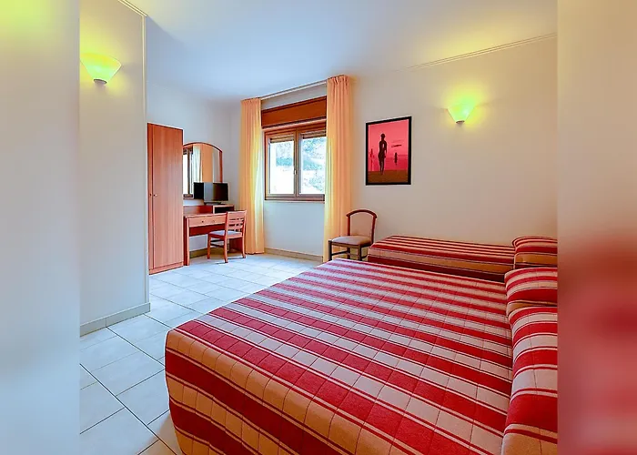 Hotel e Appartamenti La Solaria con parcheggio gratuito a soli 450 MT dalla nuova Basilica di Padre Pio