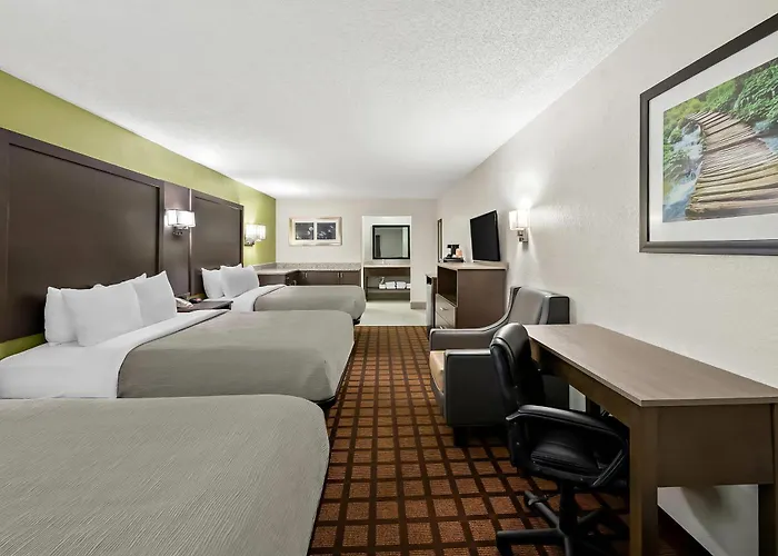 Quality Inn Raeford