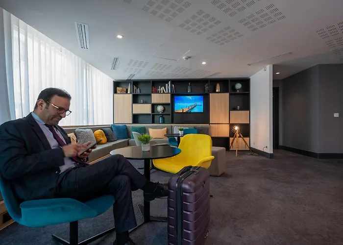 Nemea Appart Hotel Paris Levallois