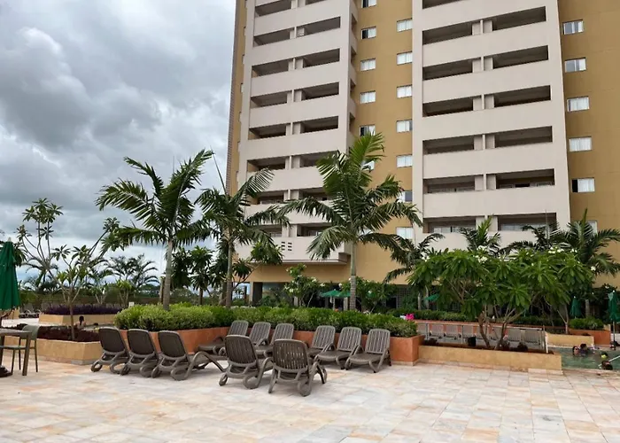 Hot Beach Suites