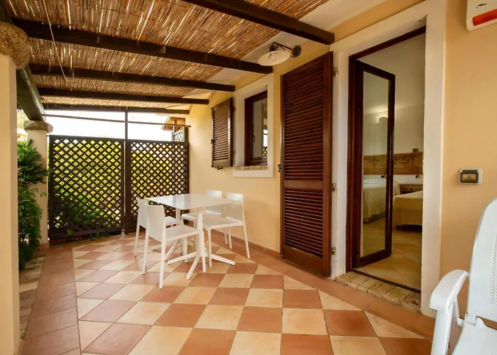 Porto Giunco Residence