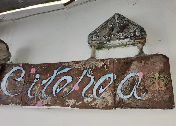 Las Mananitas Casa Hotel