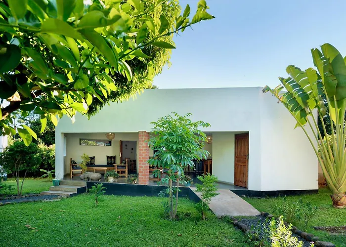Kamunjila Lodge