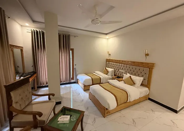 Royal Elite Hotel Kalam