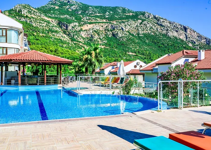 Tropical Deluxe Hotel
