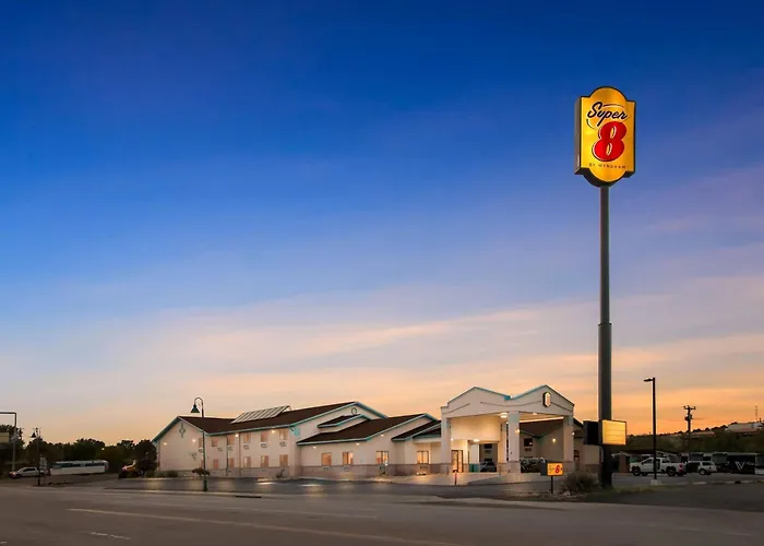 Super 8 By Wyndham Santa Rosa
