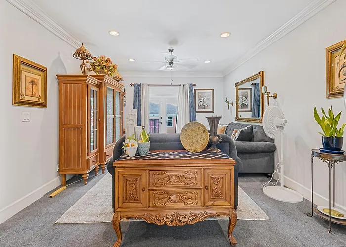 5Min Walk From Love Beach A Spacious Home In Nassau