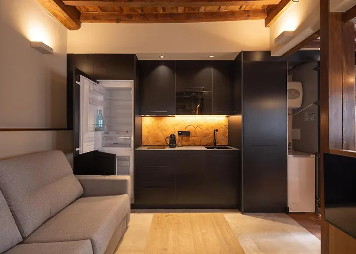 Calm Suites Babole