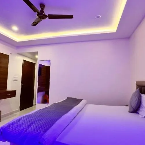 Tourist Pure Veg Hotel And Restaurant