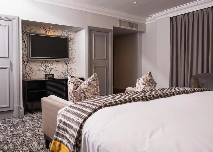 Golden Horse Hotel