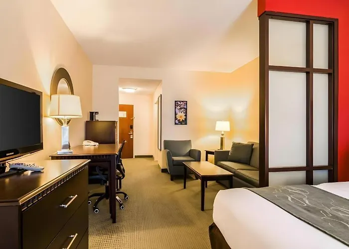 Comfort Suites