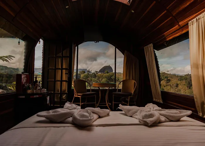 Glamping The Mountain Hotel Guatape