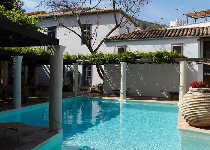 Bratsera Boutique Hotel