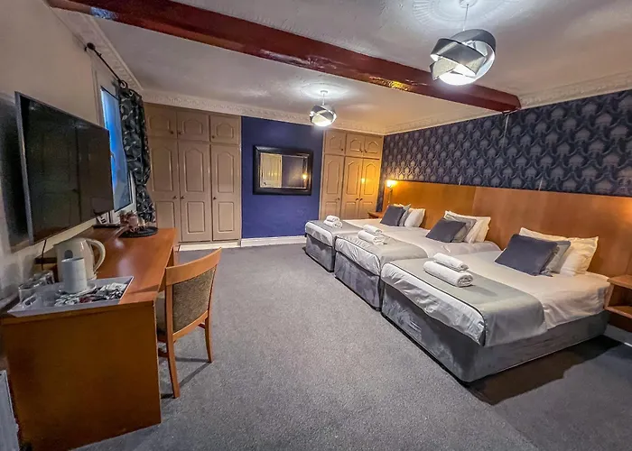 Quayside Hotel & Bar