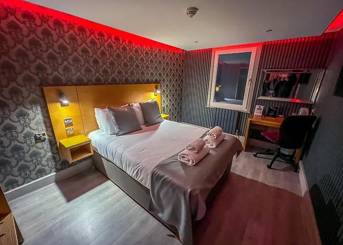Quayside Hotel & Bar