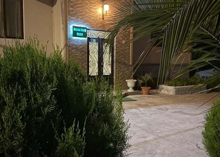 Green Yard Hotel
