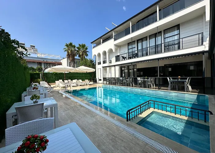 Jest Hotel