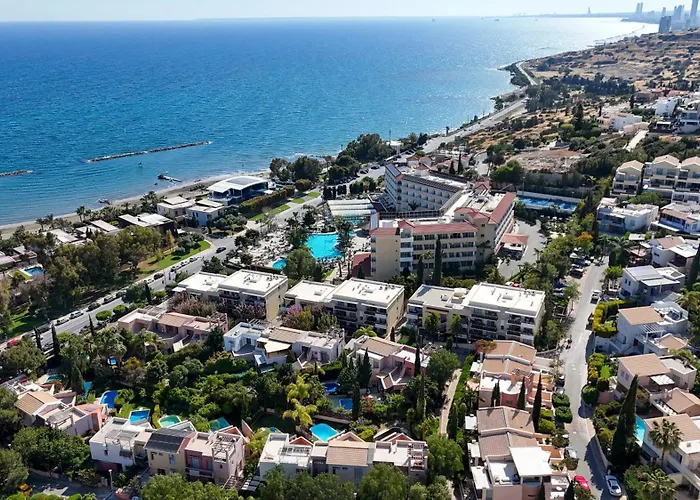 Mediterranean Escape - Coastal 2-Bedroom Apartment Limassol