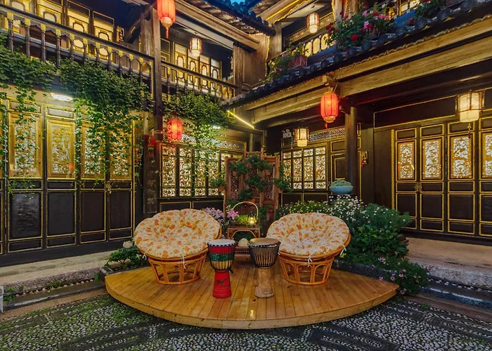 Yiyuan Snow Mountain View Historical Naxi House - Lijiang Old Town Mufu Branch - English Service And Tour Arrangement