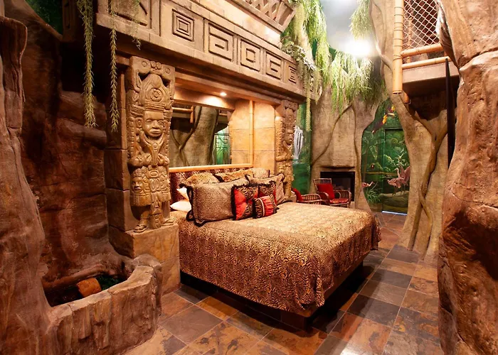 Black Swan Inn Luxurious Theme Rooms