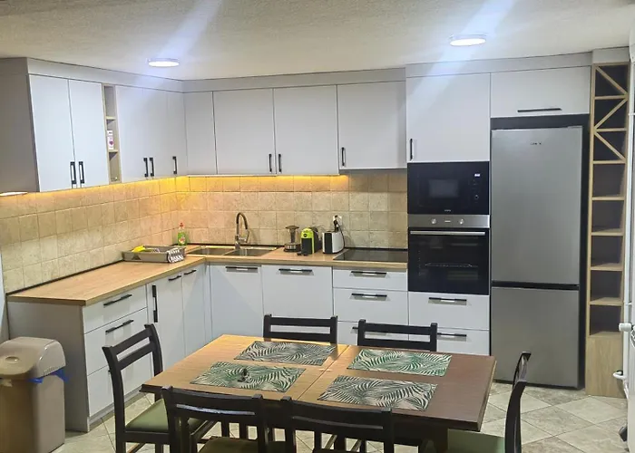 Apartments Villa Cucuk