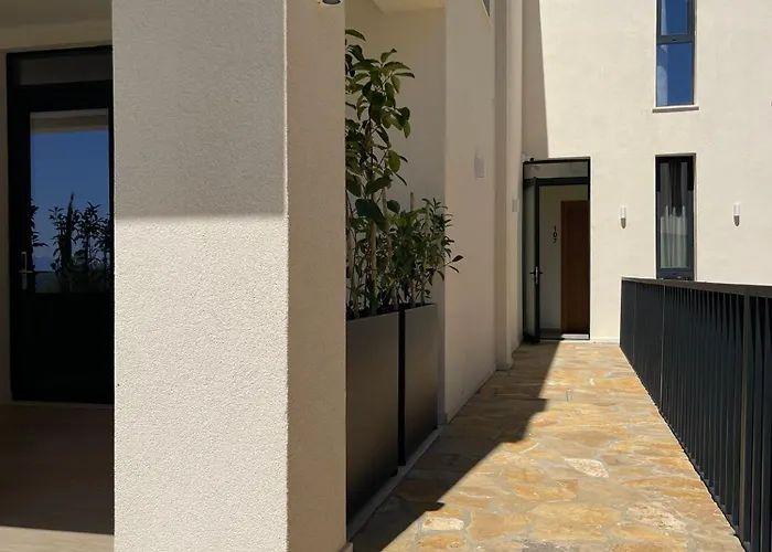 South Villas And Suites