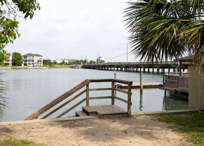 The Little Palm Room - Wrightsville Beach
