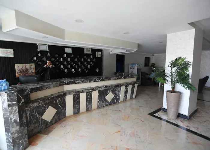 Hotel Raiss