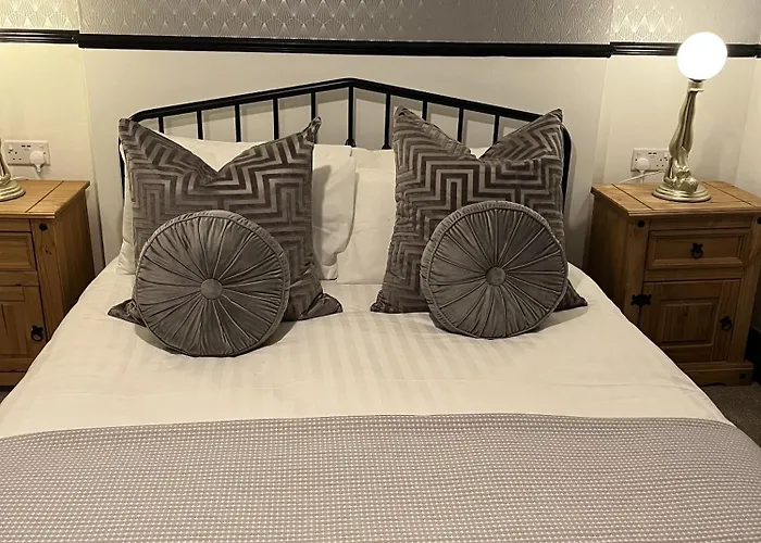 The Tontine Hotel & Bar
