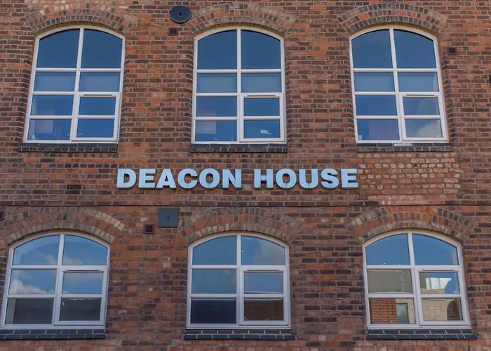3 Bedroom Ensuite Apartment Deacon house Leicester Min 2 weeks