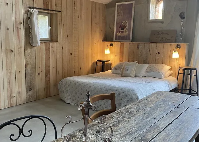 Le logis de la Grange aux Gîtes de l'Etang des Noues,