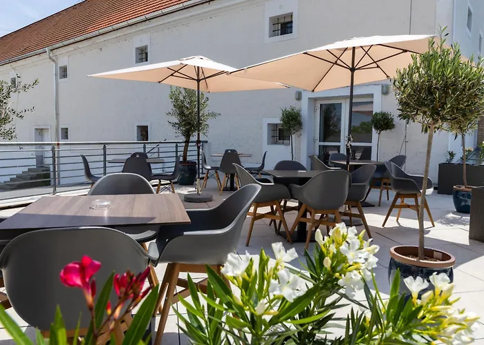 CE Plaza Hotel