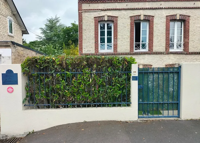 Appartement Avec Cour Privee