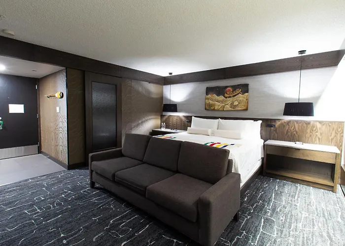 Grande Cache Hotel