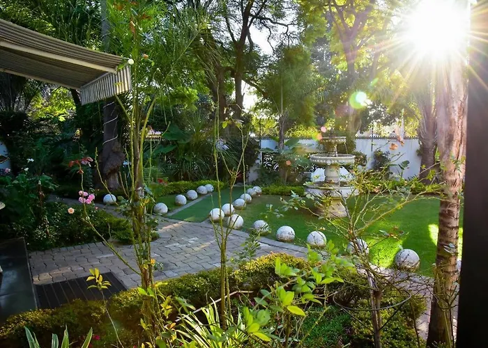 C'Est La Vie Boutique Hotel