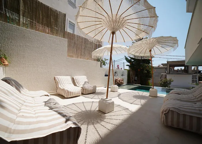 Kamara Rooms