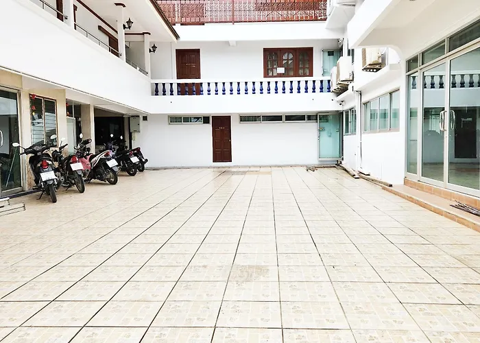 Navy Home Hotel โรงแรมเนวี่โฮม